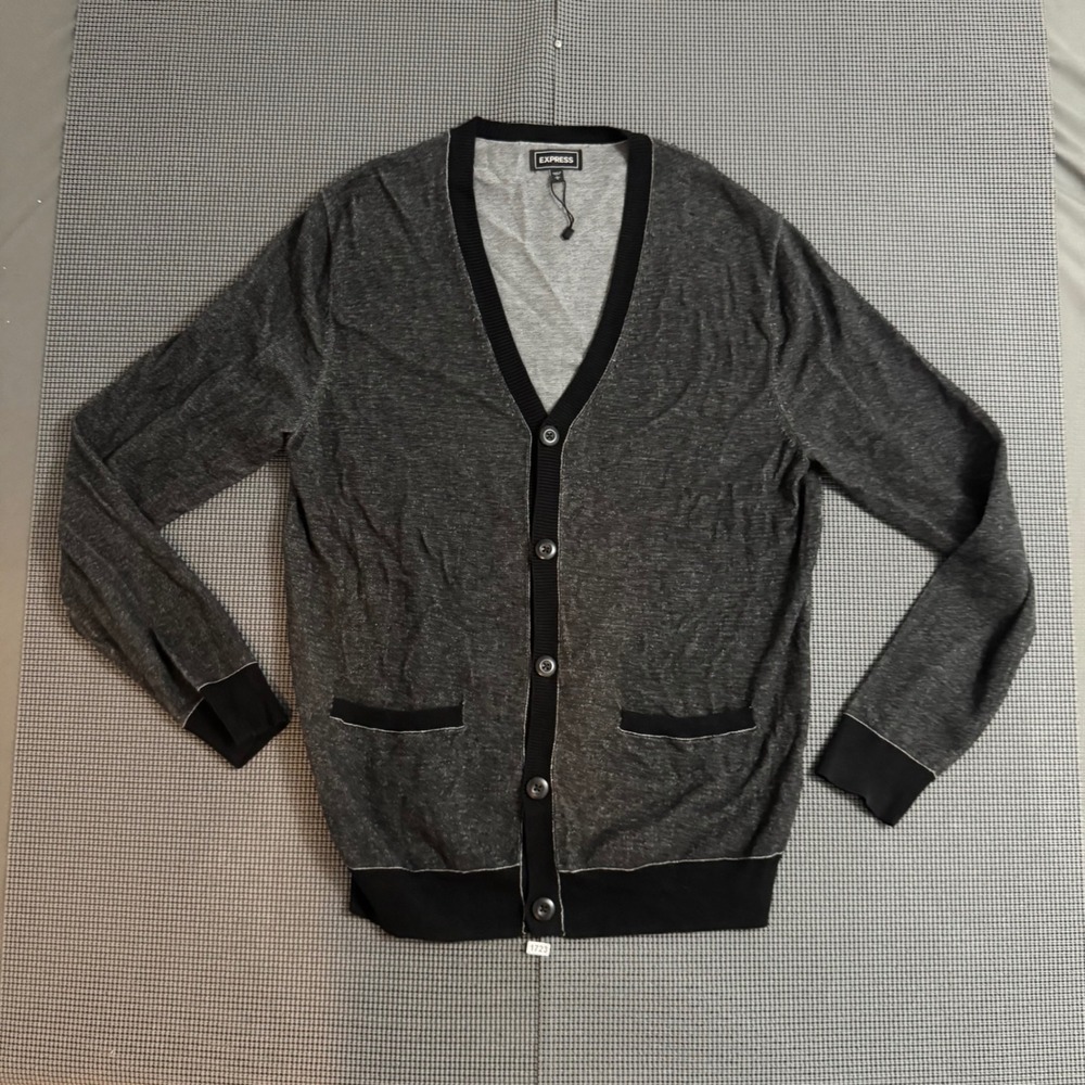 Express Mens Charcoal Gray Marl Button Front V-Neck Cardigan Sweater Large